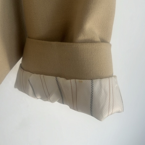 The Limited Collection Tan Blazer - Picture 4 of 6